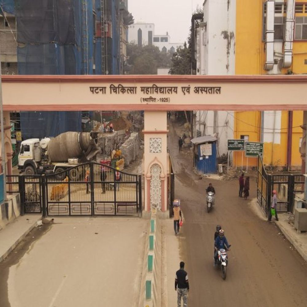 धावा दल ने अस्पतालों का किया औचक निरीक्षण:पीएमसीएच में मरीजों को बरगलाने वाले 8 एंबुलेंस चालकों को पकड़ा