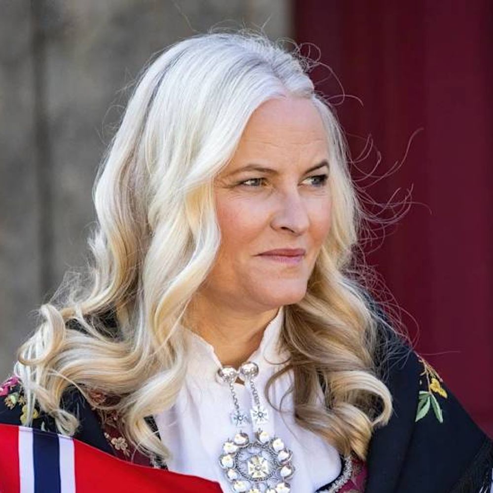 एपस्टीन फाइल्स: नॉर्वे की क्राउन प्रिंसेस की साख पर सवाल:बचपन ड्रग्स के चंगुल में, अविवाहित मां बनीं; शाही परिवार में शादी के लिए टीवी पर मांगी माफी