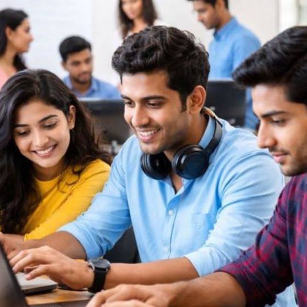 एनारॉक–फिक्की रिपोर्ट: रोजगार में आएगा बड़ा उछाल:देश में 2030 तक 2400 से ज्यादा ग्लोबल कैपेबिलिटी सेंटर देंगे 28 लाख नौकरियां