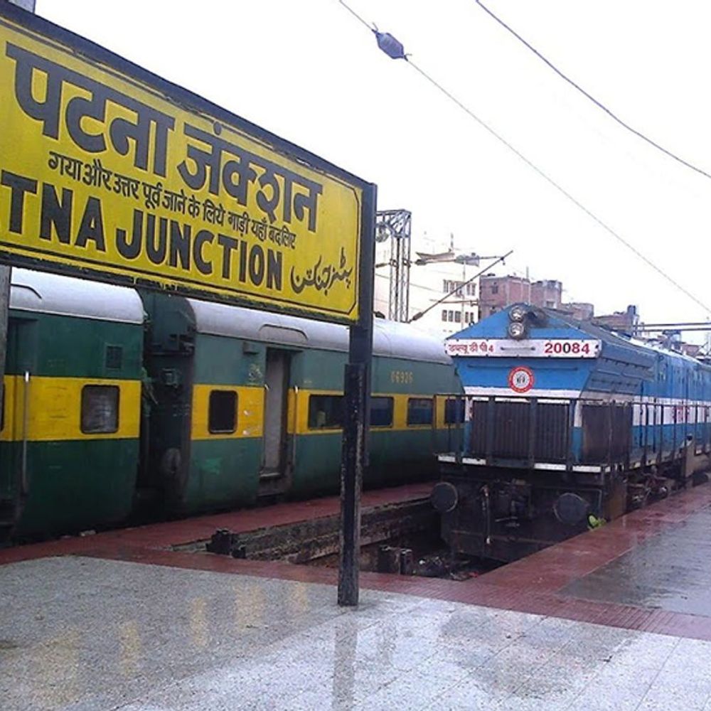 रोज 100 से कम टिकट काटने वाले रेलवे के रिजर्वेशन काउंटर बंद होंगे