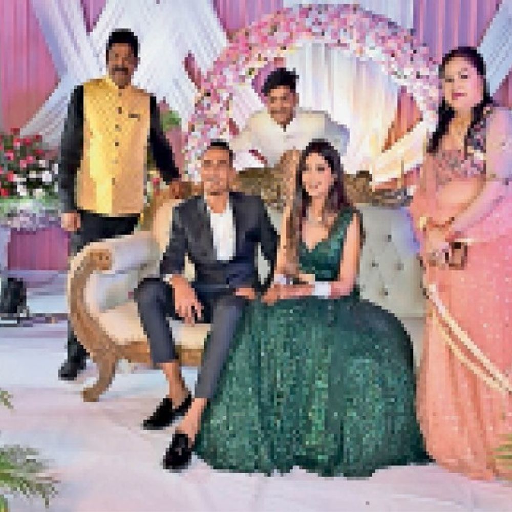 क्रिकेटर राहुल चाहर ने फैशन डिजाइनर पत्नी से लिया तलाक:X पर लिखा- कम उम्र में शादी की, 15 महीने कोर्ट के चक्कर लगाने पड़े