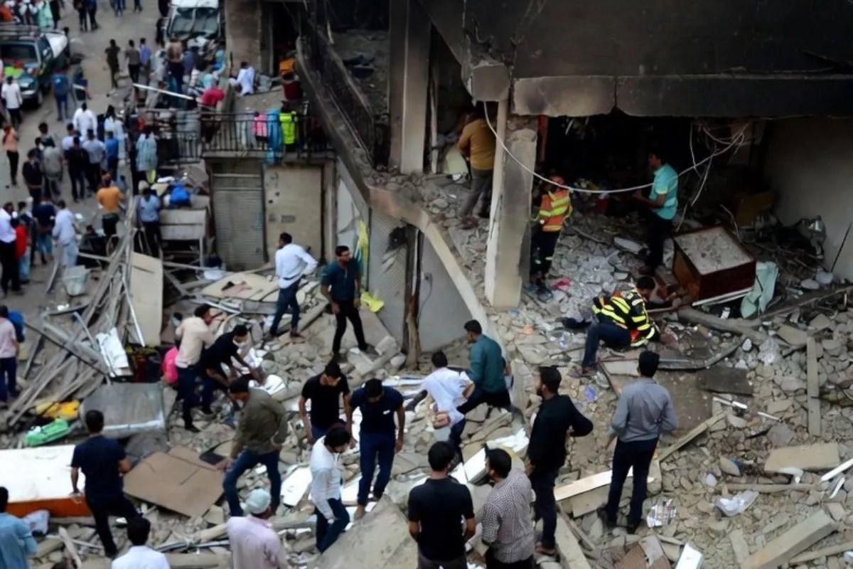 रमजान के पहले दिन पाकिस्तान में धमाका, 16 की मौत, सिलिंडर फटने से ढहने वाली इमारत को लेकर चौंकाने वाला खुलासा