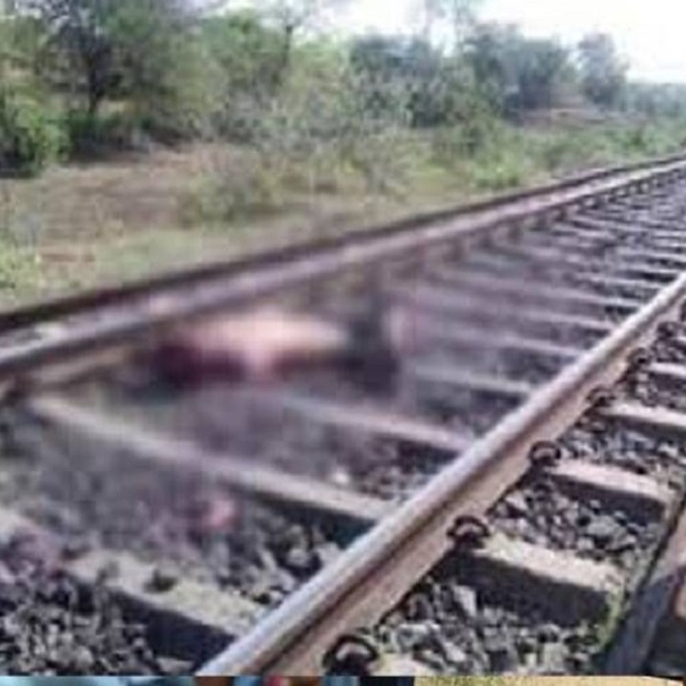 मुरादाबाद में छात्रा ने ट्रेन से कटकर सुसाइड किया:मां के डांटने पर घर से बाइक लेकर निकली थी, देर रात रेलवे ट्रैक पर मिली लाश