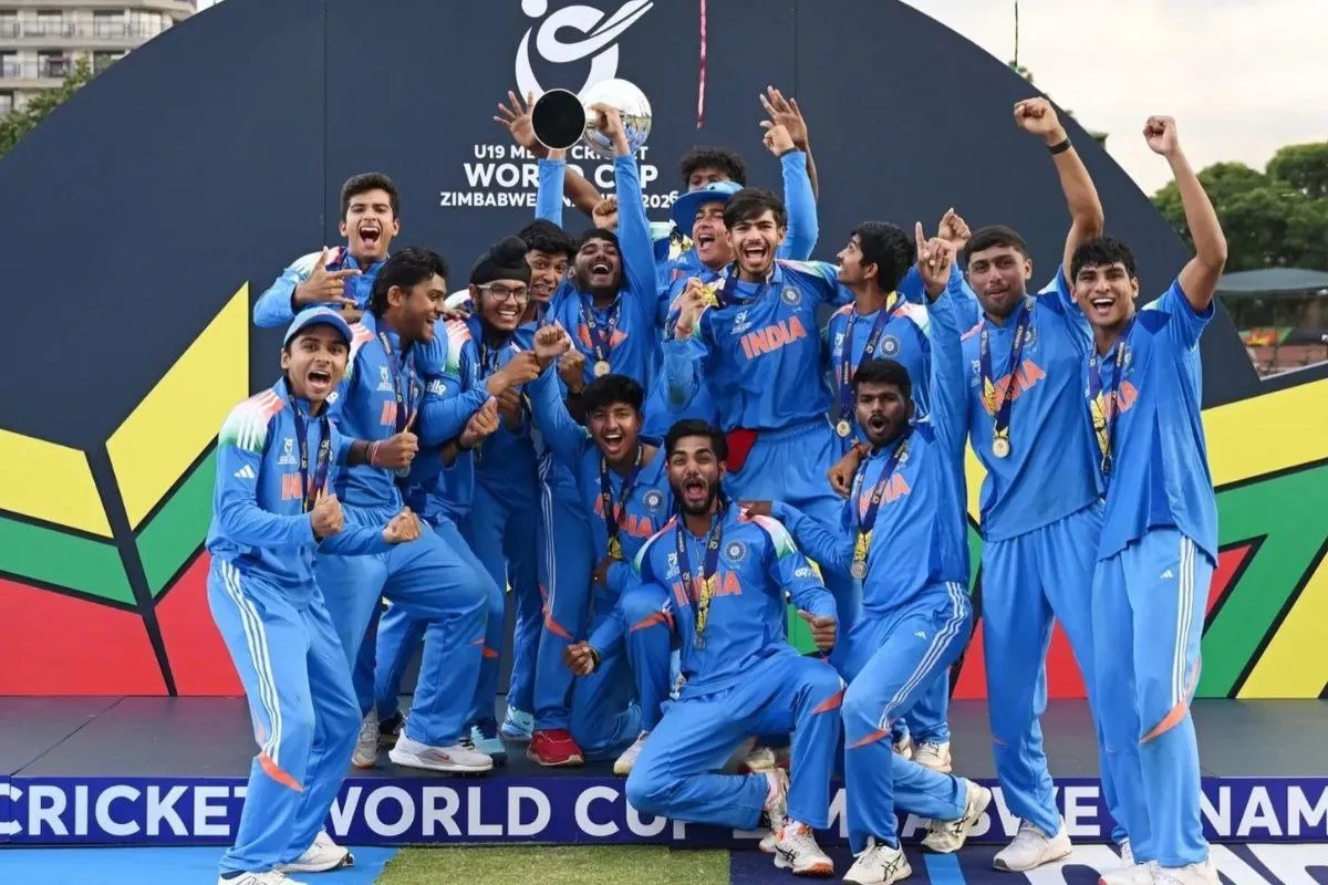U-19 वर्ल्ड कप जीतते ही टीम इंडिया पर हुई पैसों की बारिश, लेकिन ICC ने खिलाड़ियों के साथ कर दिया ये बड़ा खेल!
