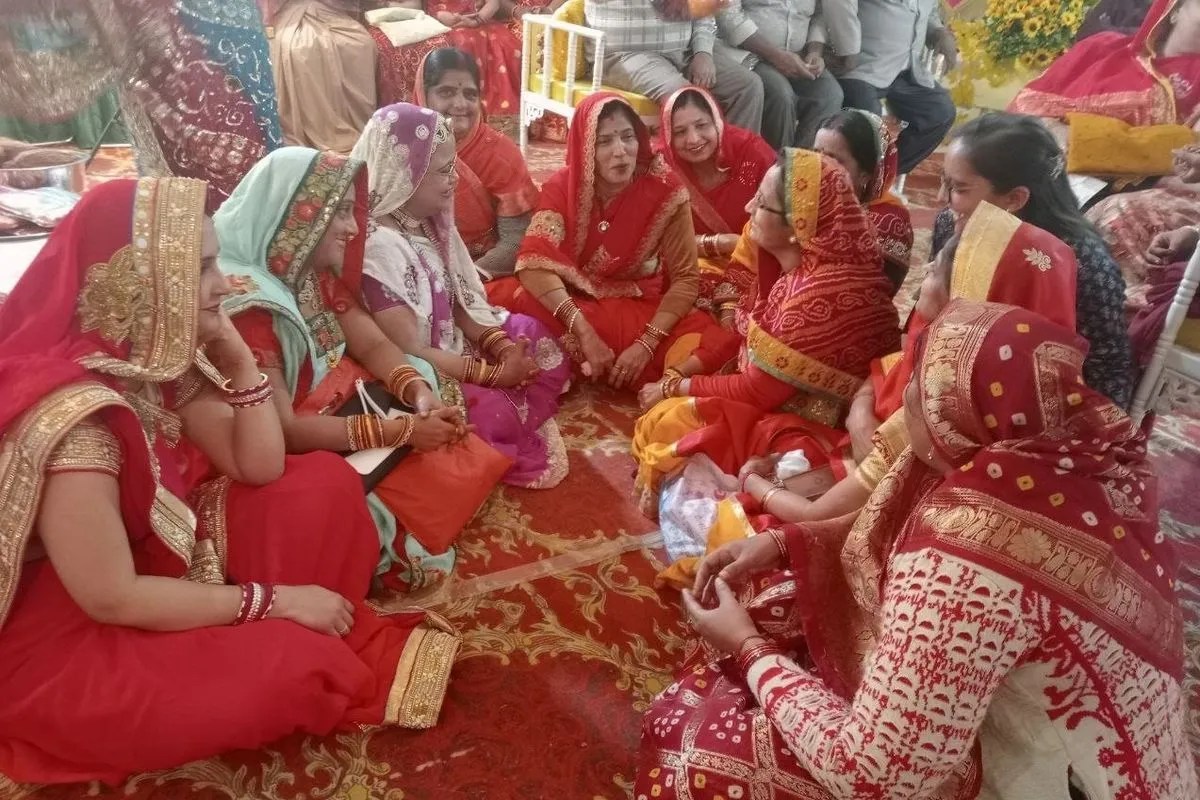 पुष्करणा सावा – टप्पा गीतों में है रिश्तों की मधुर मिठास, मसखरी के साथ बनता है हंसी खुशी का माहौल