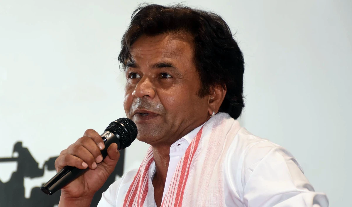 Rajpal Yadav Surrender Tihar Jail | ‘मेरे पास पैसे नहीं हैं’, तिहाड़ जेल में सरेंडर करने से पहले राजपाल यादव के इमोशनल शब्द