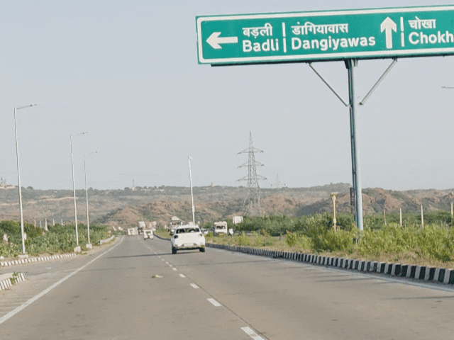 हाईवे किनारे अवैध कब्जों पर 15 दिन में हो कार्रवाई-हाईकोर्ट:नेशनल हाईवे पर अवैध निर्माण और धर्मकांटों पर चलेगा बुलडोजर