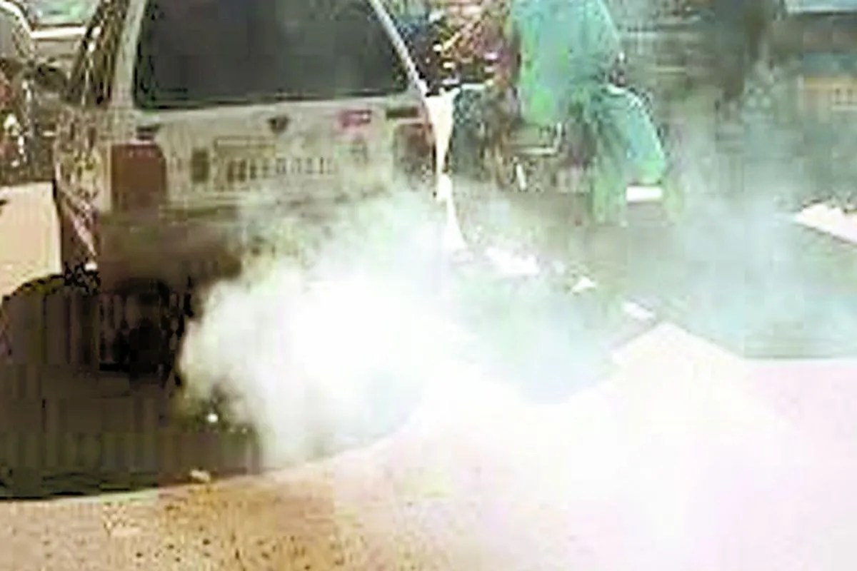 सांगोद में पर्यावरण को प्रदू​षित कर रहा वाहनों का काला धुआं