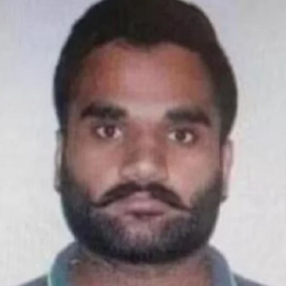 गैंगस्टर गोल्डी बराड़ के पिता को अस्पताल से मिली छुट्‌टी:प्रोडक्शन वारंट पर कपूरथला ले जाया गया, पेट दर्द की शिकायत पर कराया था भर्ती