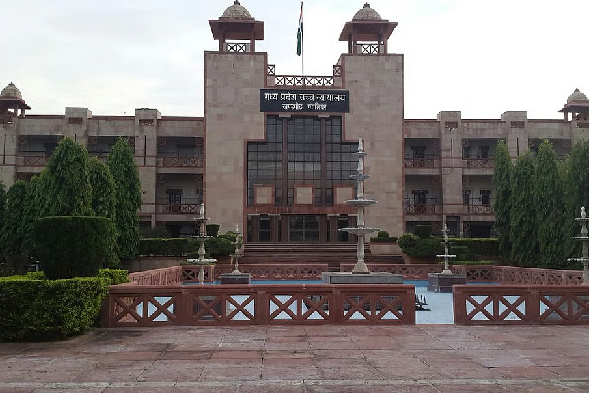 हाईकोर्ट ने केंद्र सरकार को भेजा नोटिस, MP के इस एयरपोर्ट से जुड़ा है मामला