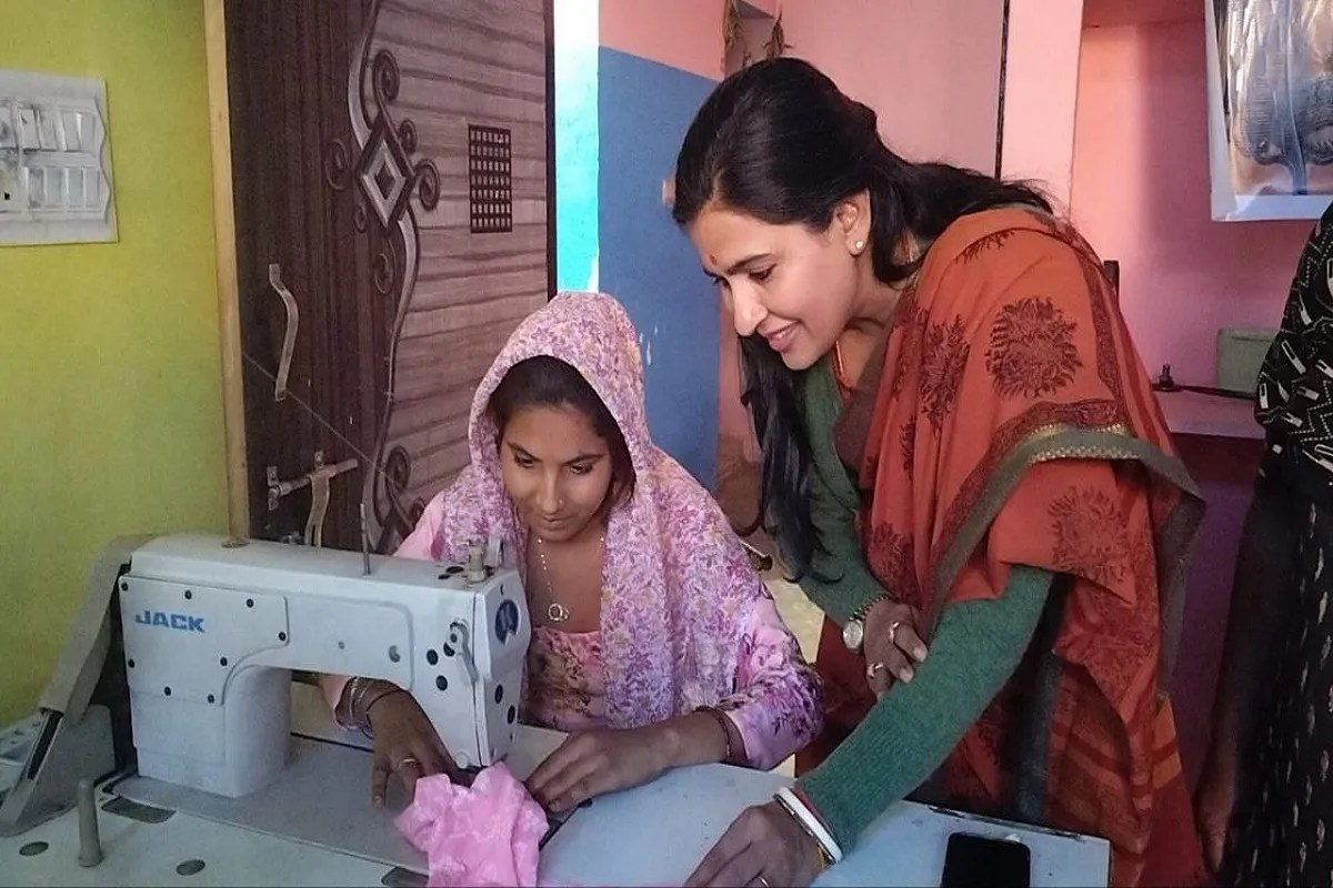 पाकिस्तान से आईं महिलाओं की कहानी…बनाया जा रहा आत्मनिर्भर, वाटिका में सीख रहीं रोजगार की एबीसीडी