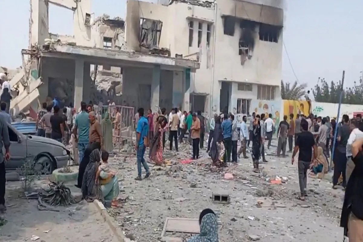 US-Israel Iran War: इजरायल-अमेरिकी हमलों में 40 ईरानी छात्रों की मौत, ईरान ने वॉशिंगटन पर किया हमला