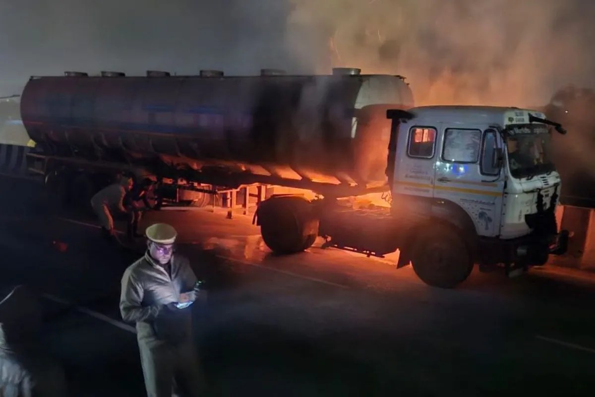 जयपुर के भांकरोटा में फिर फैली दहशत, हाईवे पर केमिकल से भरे टैंकर में लगी आग, मची अफरा तफरी