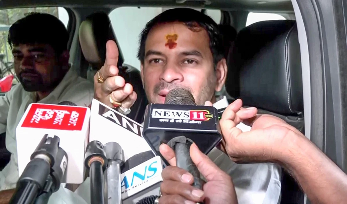 Land for Job Scam: Tej Pratap Yadav पर दिल्ली कोर्ट ने तय किए आरोप, जेजेपी नेता बोले – Trial फेस करेंगे
