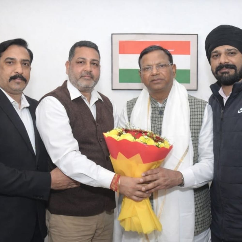 मनोज चौहान ने वित्त राज्य मंत्री पंकज चौधरी से की मुलाकात