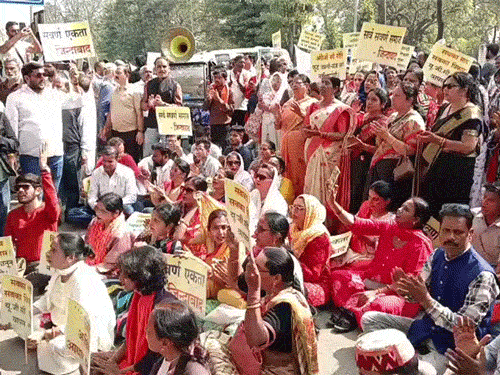 बिलासपुर में UGC के नए नियमों के खिलाफ भड़का आक्रोश:सवर्ण समाज ने रैली निकालकर जताया विरोध, कलेक्ट्रेट का घेराव कर जमकर की नारेबाजी