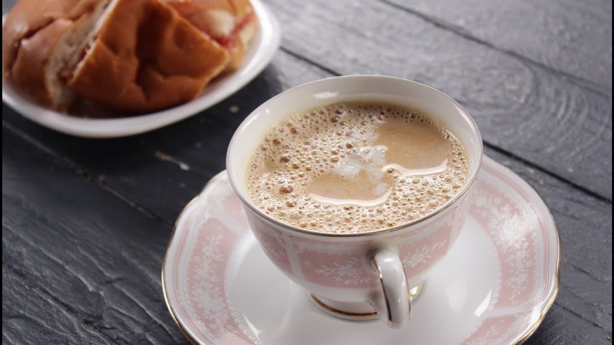 क्या कभी आपने चखा है ईरानी चाय का स्वाद? एक चुस्की से माइंड होगा फ्रेश, फटाफट नोट करें रेसिपी