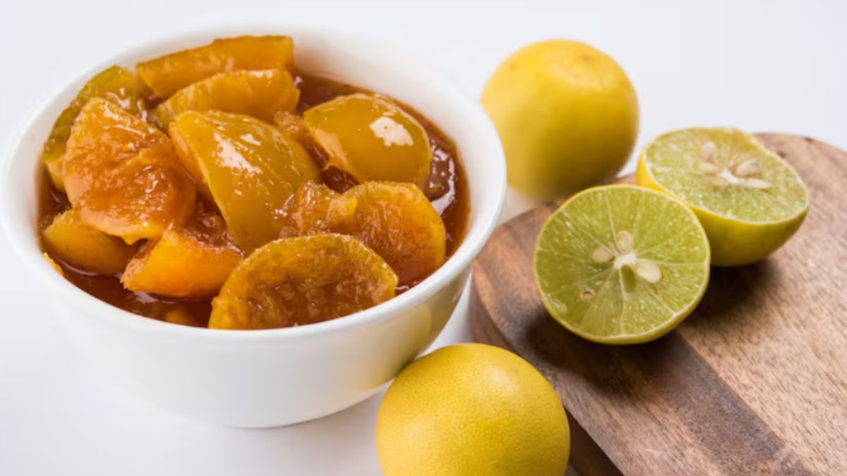 घर पर बनाएं नींबू का चटपटा-चटकारेदार अचार, फटाफट नोट करें रेसिपी