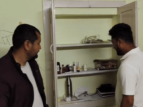 चोर ने लिखा-दारू रखते हो तो आलू-चिप्स भी रखा करो:इंजीनियर के घर में चोरी की, शराब पी; जींस-शर्ट और परफ्यूम भी ले गया