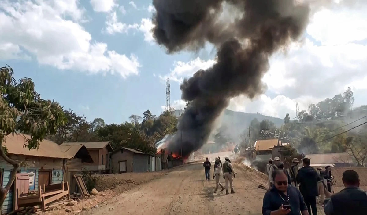 मणिपुर के Ukhrul में फिर भड़की हिंसा, आगजनी के बाद 5 दिनों के लिए लगाया गया Internet Ban