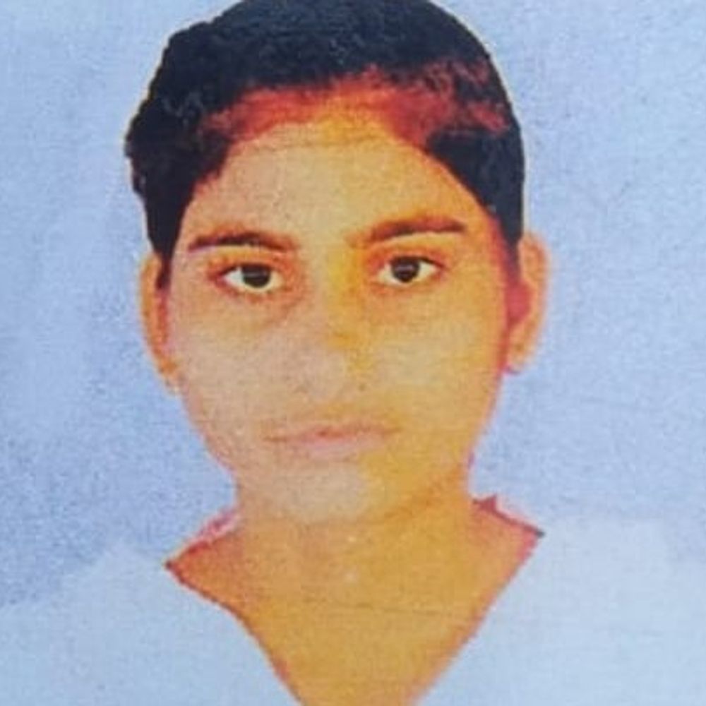 एटा में फंदे से लटका मिला महिला का शव:जलेसर में पति से विवाद के बाद मायके में रह रही थी, पुलिस मामले की जांच में जुटी