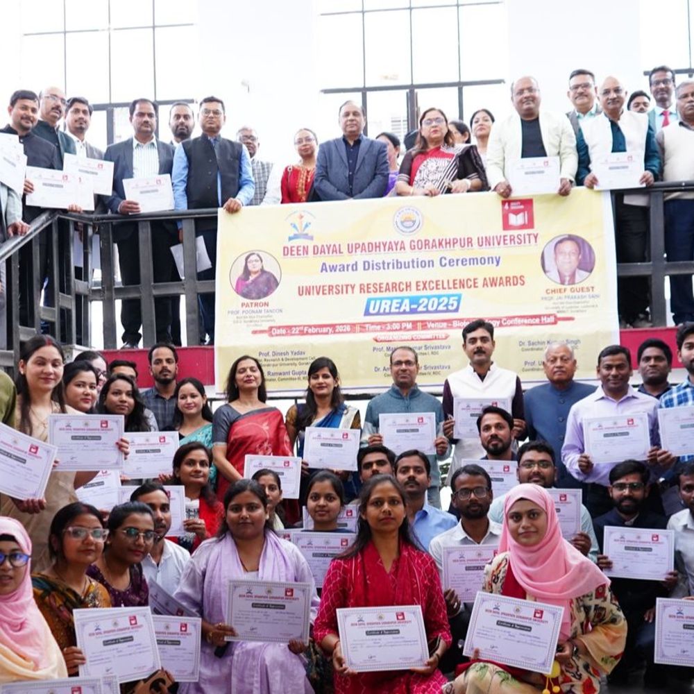 DDU में रिसर्च एक्सीलेंस अवार्ड:111 रिसर्चर सम्मानित हुए, डॉ. अंबरीश दूसरी बार बने बेस्ट रिसर्चर