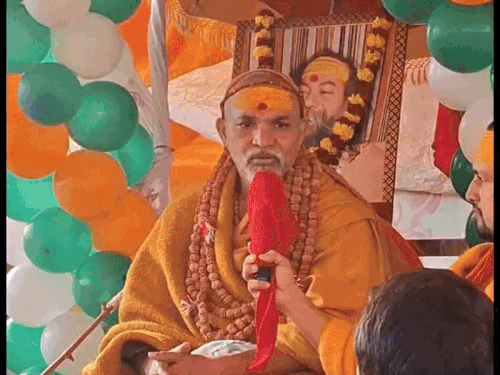 माघ मेले के वो चेहरे जो ज्यादा सुर्खियों में रहे:सतुआ बाबा लग्जरी गाड़ियों से चर्चाओं में आए, मौनी अमावस्या से शंकराचार्य की चर्चा सबसे ज्यादा