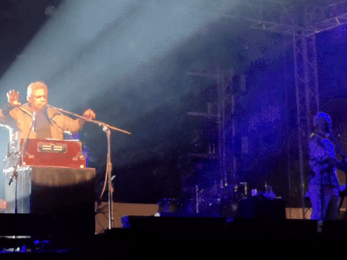 पीयूष मिश्रा के गानों से सजी BLF की अंतिम निशा:संघर्ष के दिनों के गाने; वो पुराने दिन पर झूमे श्रोता, गाया – रोटी नहीं है घर में सब्जी नहीं है पर व्हिस्की तो बेहिसाब