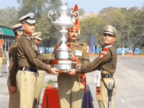 फतेहाबाद के किसान का बेटा बना असिस्टेंट कमांडेंट:बेस्ट ट्रेनी अवॉर्ड जीता, स्कूल क्लर्क रहते तैयारी की, आखिरी चांस में मिली सफलता