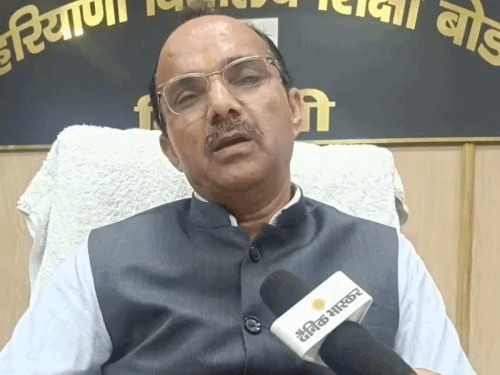 हरियाणा में 10वीं-12वीं का एग्जाम देंगे 5.71 लाख परीक्षार्थी:चेयरमैन बोले-CCTV की रहेगी नजर, बाहरी हस्तक्षेप मिला तो मुख्यालय पर परीक्षा, 15 मई तक रिजल्ट संभावित