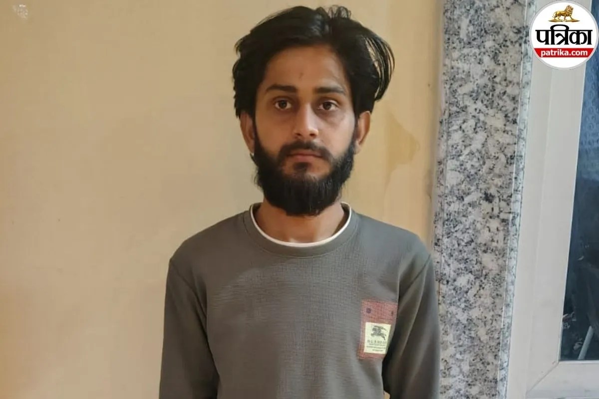 बरेली में मेरा आतंक बताने वाला ऋषभ ठाकुर पहुंचा हवालात, जिला बदर होकर भी मांग रहा था रंगदारी