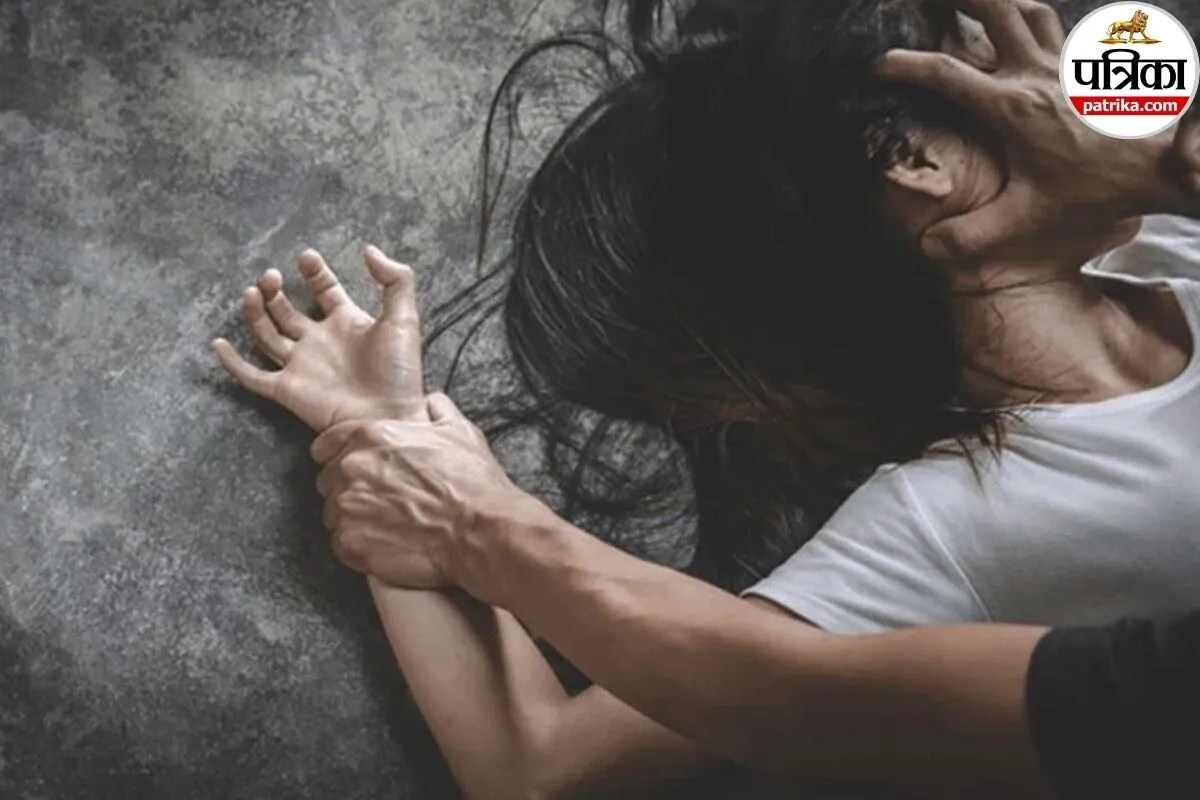 बारात में गया था परिवार, घर में अकेली नाबालिग से युवक ने की दरिंदगी