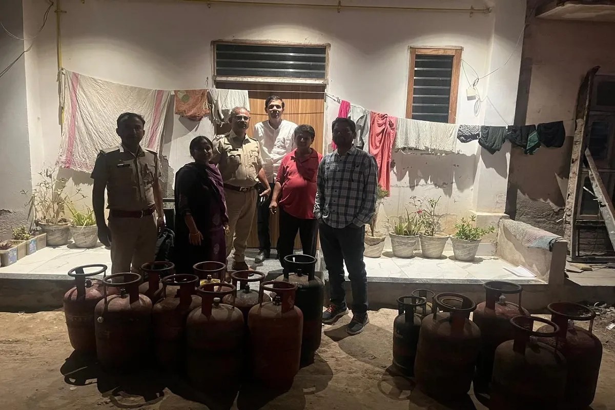 श्रीगंगानगर में एलपीजी सिलेंडरों का अवैध भंडारण पकड़ा, 16 सिलेंडर जब्त