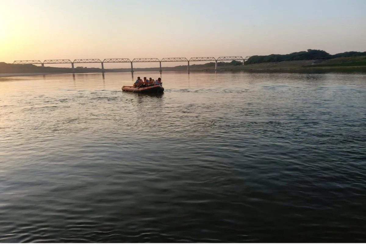 चंबल में दोस्तों के साथ नहाते समय युवक डूबा, नहीं लगा सुराग