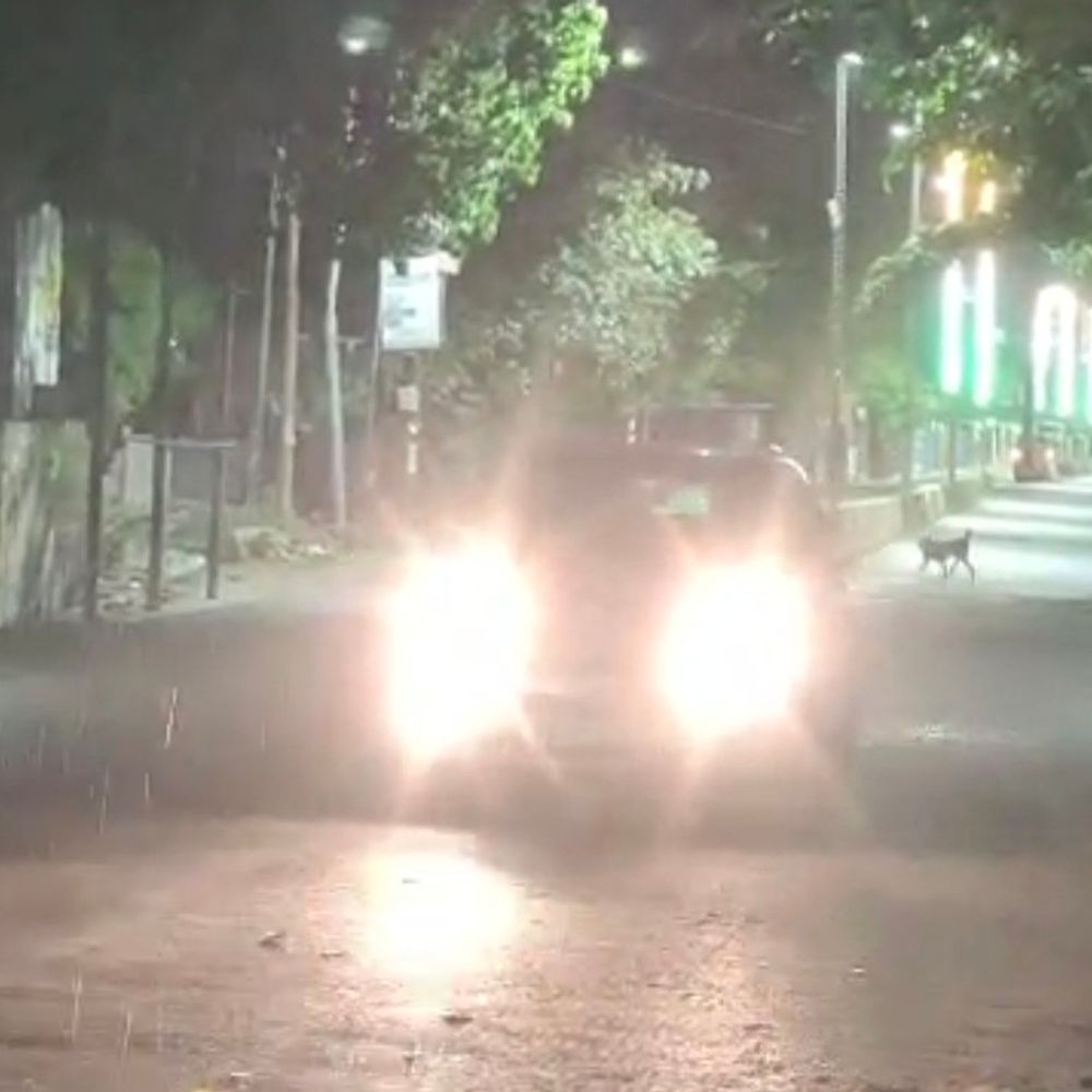 बदायूं में मौसम बदला, हल्की बूंदाबांदी:तेज हवा से गेहूं और सरसों की फसल को खतरा