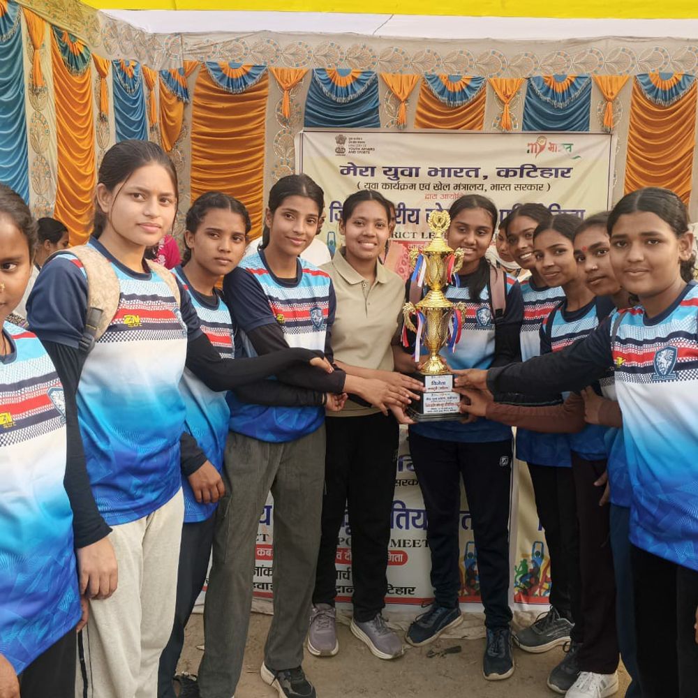 कटिहार में जिला स्तरीय खेलकूद प्रतियोगिता:कुमकुम ने 200 मीटर, अमरजीत ने 400 मीटर दौड़ में मारी बाजी