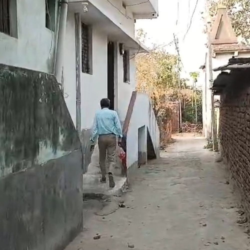 NEET छात्रा केस: पीड़िता परिवार बोले CBI जांच भटका रही:पीड़ित पक्ष के वकील बोले–अहम सबूतों को नजरअंदाज किया जा रहा, चौथी बार जहानाबाद पहुंची टीम