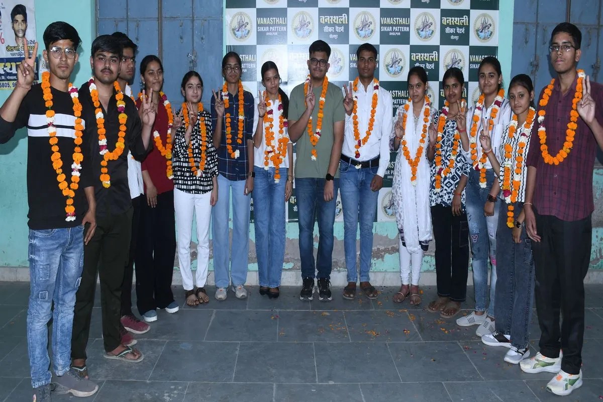 जिले में 12वीं के परीक्षा परिणामों में राजकीय स्कूलोंं की धाक