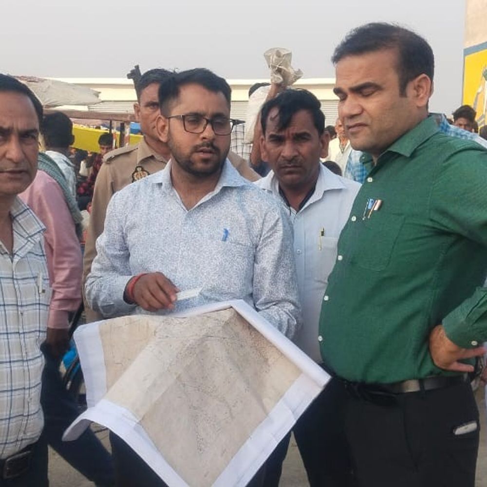 हत्यारोपी अजय के ताऊ पर बिजली चोरी का केस:बदायूं में अवैध निर्माण में नहीं था कनेक्शन; साप्ताहिक बाजार की वसूली भी रोकी