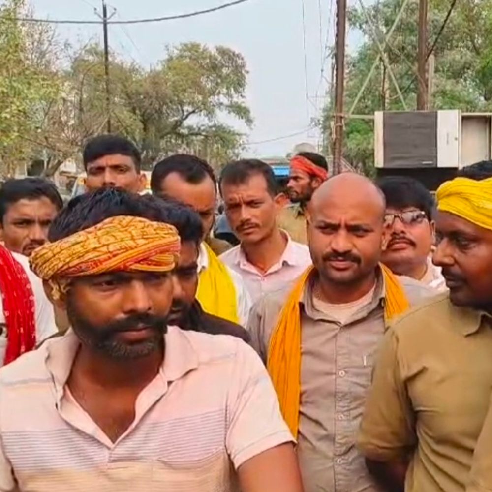 ड्राइवर एसोसिएशन ने 10 मांगों को लेकर विरोध किया:शेखपुरा में बाइक जुलूस निकाला, सरकार को ज्ञापन भेजा