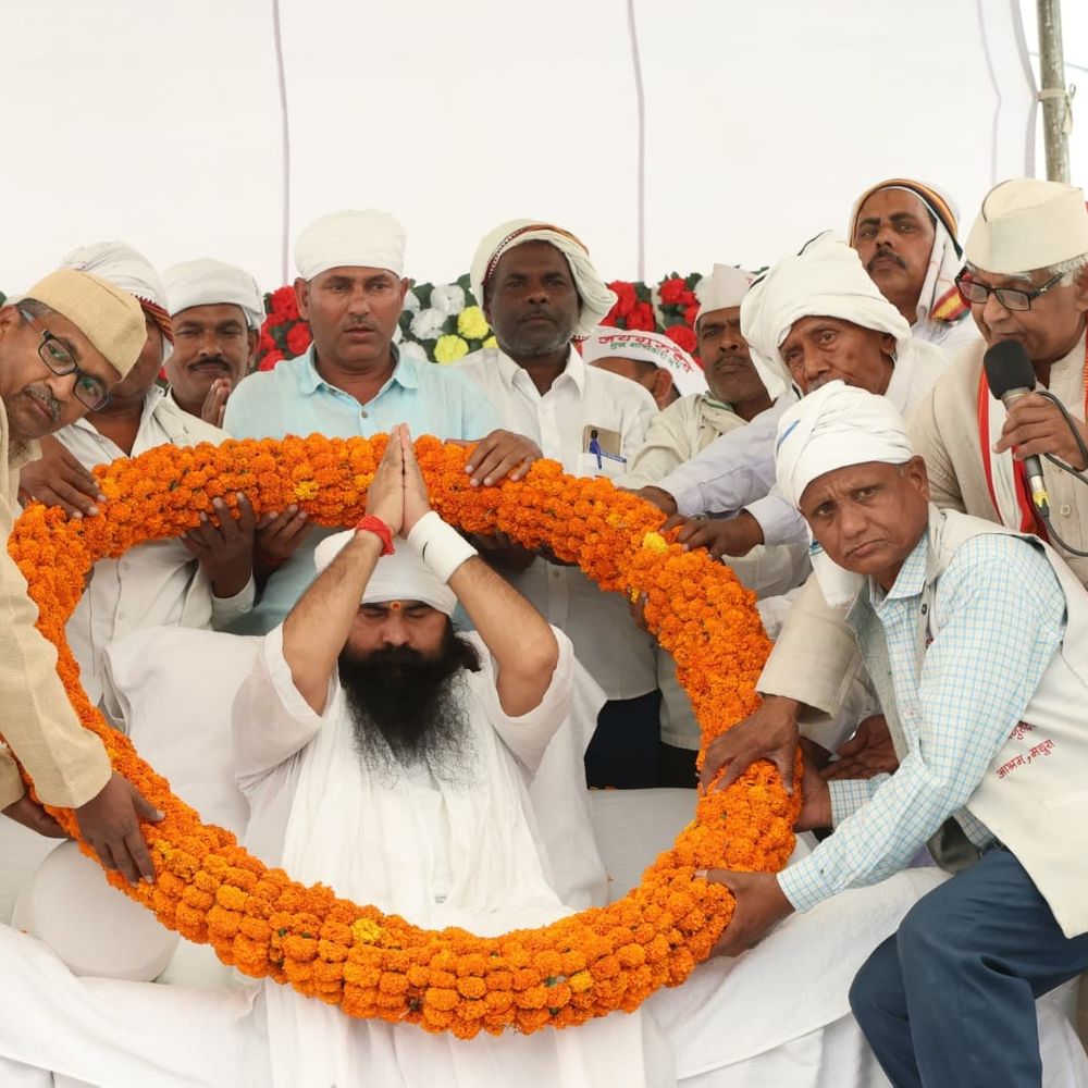 मुजफ्फरपुर में जय गुरुदेव के जनजागरण यात्रा का 19वां पड़ाव:सकरा में संत पंकज महाराज का सत्संग, शाकाहार-सदाचार अपनाने का आह्वान किया