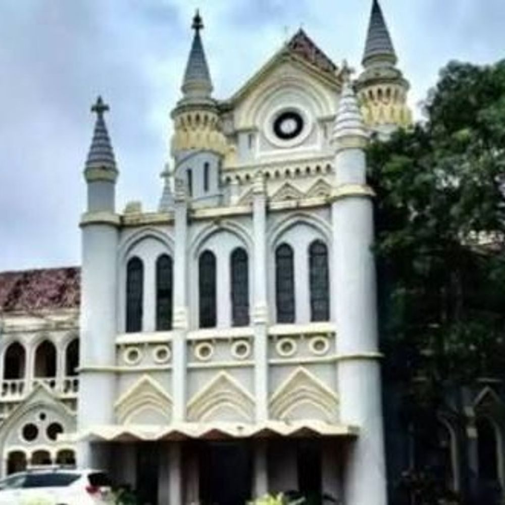 बीजेपी विधायक संजय पाठक से जुड़ी याचिकाओं पर सुनवाई टली:जस्टिस से किया था संपर्क, कार्रवाई नहीं होने पर दायर हुई याचिका