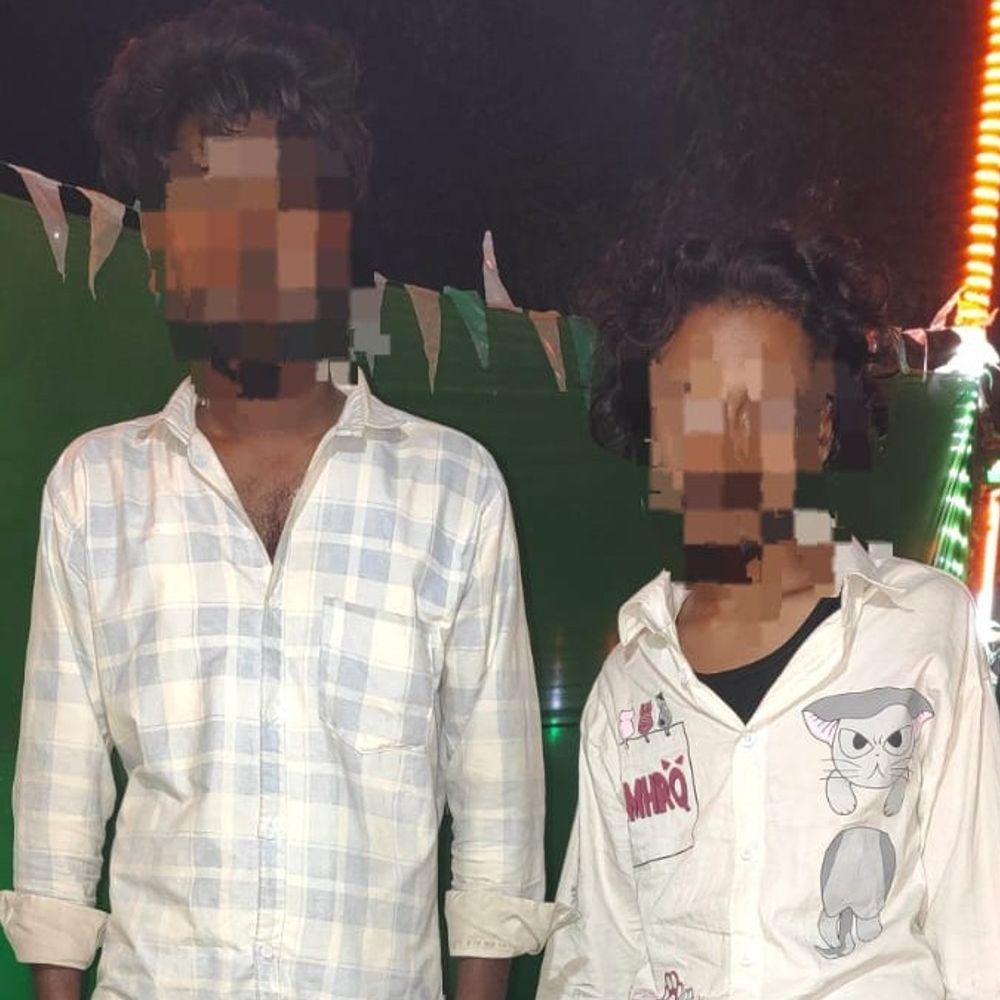 दरभंगा में देसी कट्टा, कारतूस संग दो युवक गिरफ्तार:गश्ती के दौरान पुलिस ने बाइक सवार आरोपियों को रोका, भागने लगे तो दौड़ाकर पकड़ा