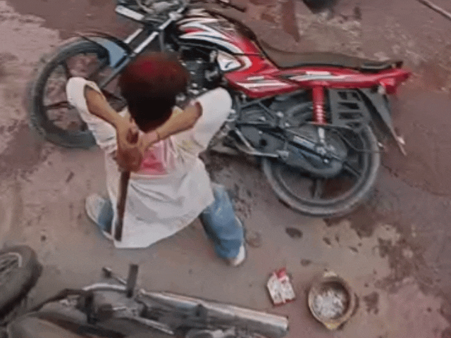 10 गाड़ियां तोड़फोड़ के 2 आरोपी गिरफ्तार,5 नाबालिग भी पकड़े:प्रताप नगर में ‘दहशत फैलाने वाले उत्पाती बदमाश चढ़े पुलिस के हत्थे