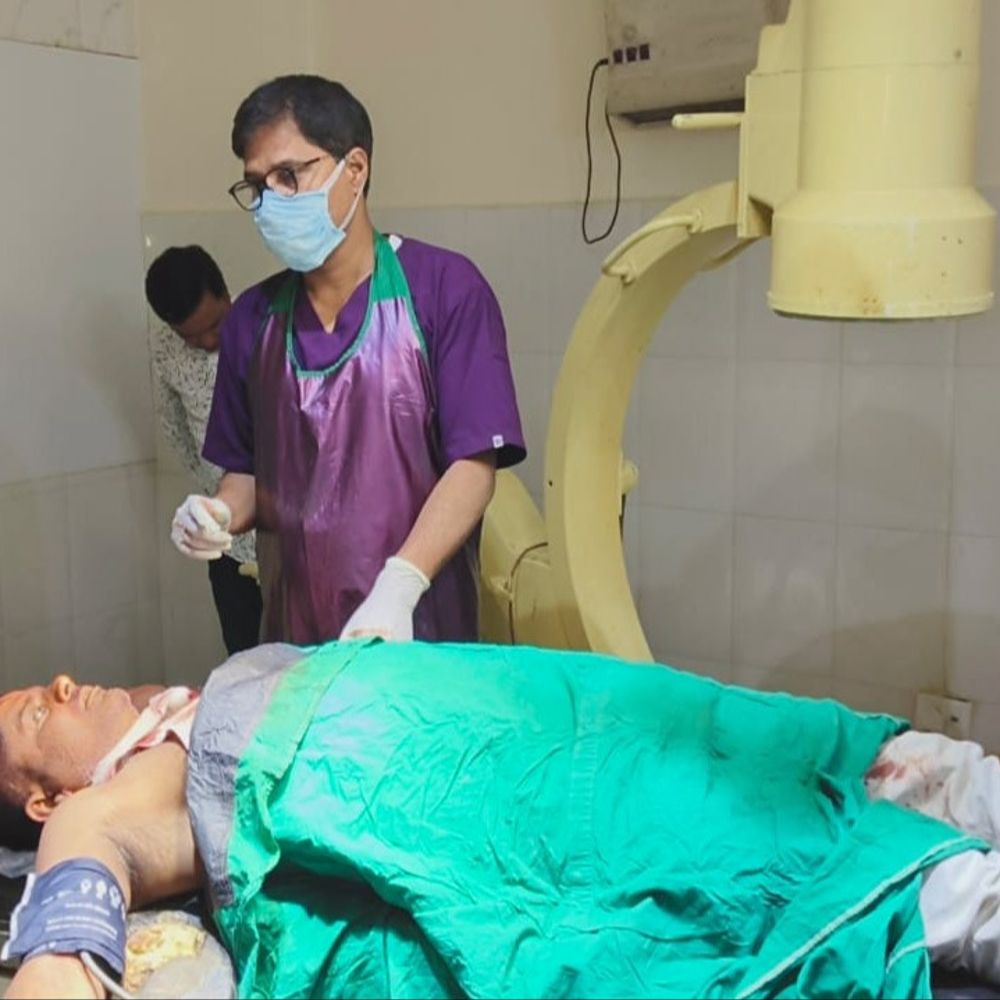 भोजपुर में पुरानी रंजिश में युवक को मारी गोली:चचेर भाई का लड़की को लेकर हुआ था विवाद, घर लौटते वक्त शख्स पर हमला