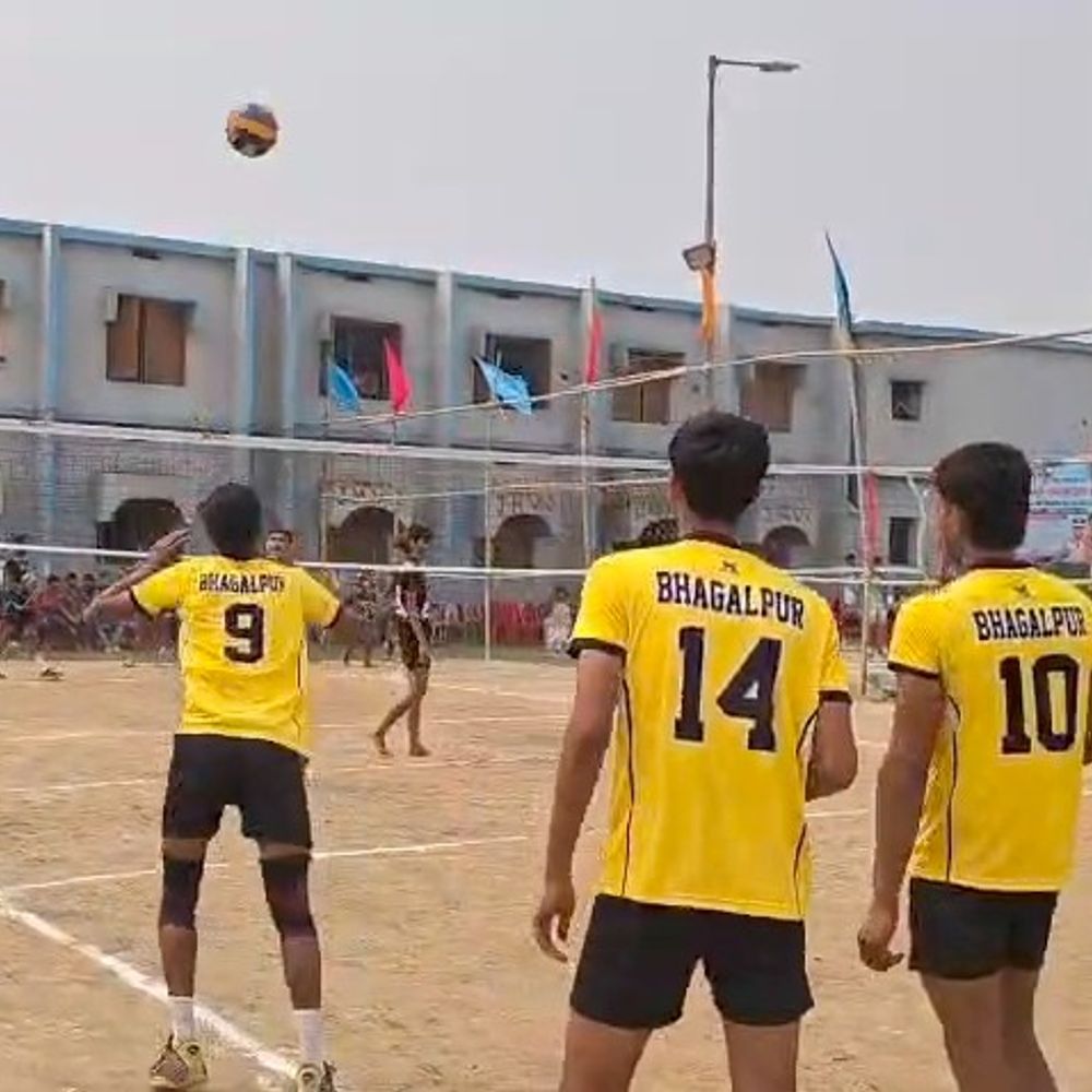 बेगूसराय में राज्य स्तरीय बालक-बालिका वॉलीबॉल चैंपियनशिप का आयोजन:बालक वर्ग के सेमीफाइनल में चार टीम; समस्तीपुर-नालंदा के बीच मुकाबला