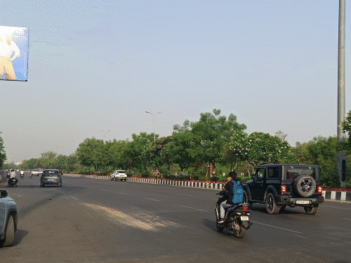 लखनऊ में तापमान में बढ़त जारी:रात का पारा सामान्य से ज्यादा हो रहा, बारिश के बाद मिलेगी राहत