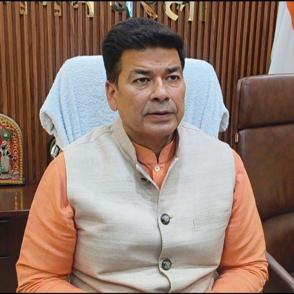 बरेली में कोहाड़ापीर से धर्म कांटा तक गरजेगा बुलडोजर:मेयर की समीक्षा बैठक में 196 करोड़ के प्रोजेक्ट्स पर मंथन