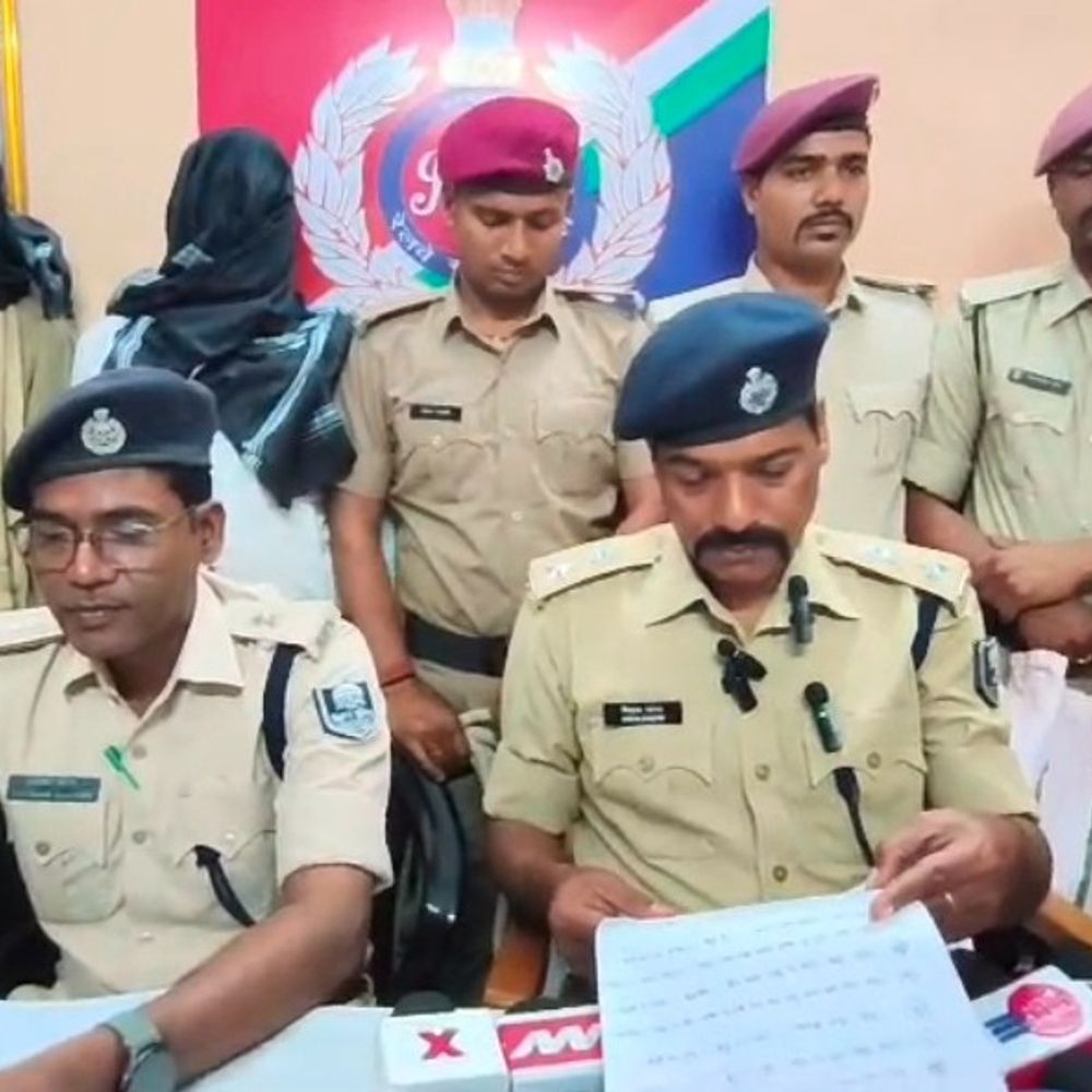 भागलपुर में एक करोड़ रुपए के सोना-चांदी बरामद:2 शातिर अरेस्ट, लंबा सफर तय करने वाले यात्री को बनाते थे निशाना