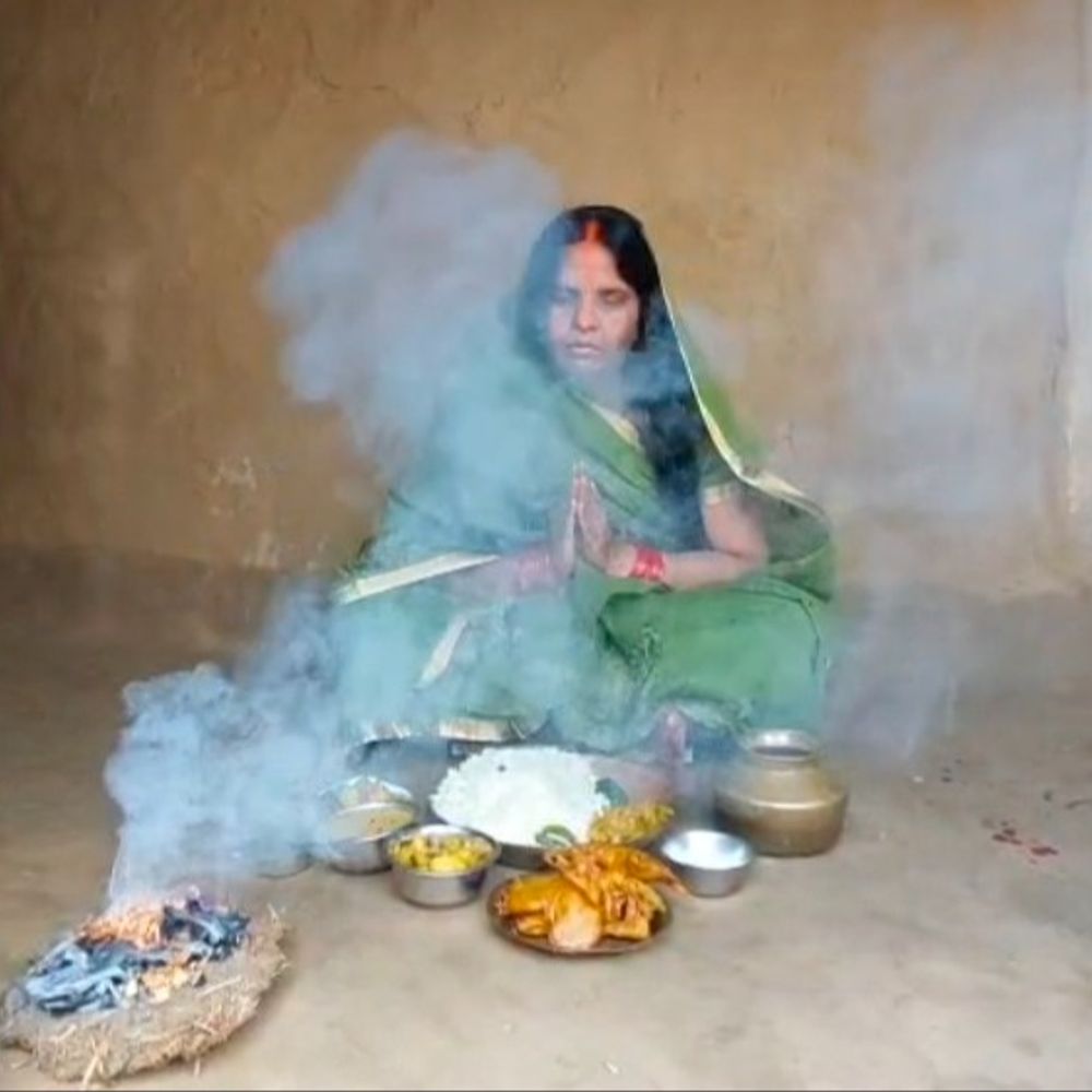 नहाय-खाय के साथ चैती छठ महापर्व शुरू:भागलपुर में गंगा घाट पर श्रद्धालुओं की भीड़, पूजा-अर्चना कर व्रतियों ने प्रसाद किया ग्रहण